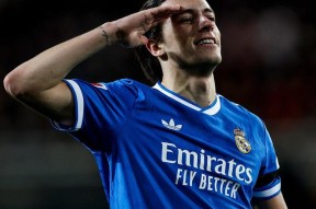 开云体育娱乐app-瓦伦西亚惨遭惩罚，输球令球迷失望()