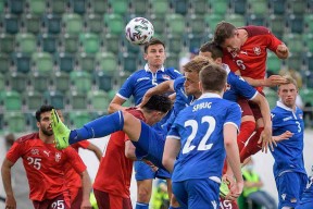 开云网页版登录入口-瑞士队阵容稳定，备战欧预赛关键对决()