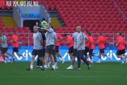 kaiyun app-荷兰与波兰对决！谁将问鼎胜利宝座？(波兰vs荷兰谁强)