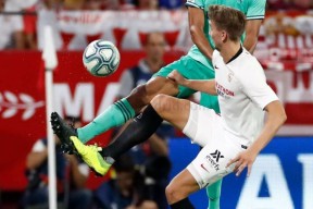 塞维利亚客场击败拉科，挺过难关()