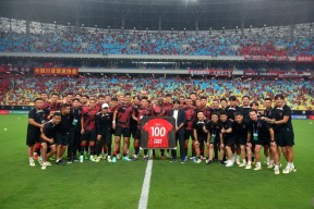 足球明星在亚洲俱乐部足球锦标赛中闪耀登场()