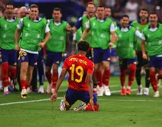 kaiyun sports-西班牙跟谁踢  第2张