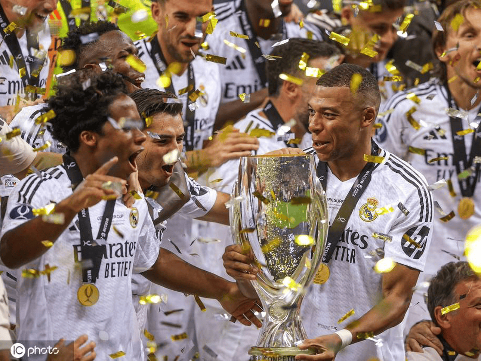 开云网页版登录入口-欧洲俱乐部在海外比赛中取得胜利(欧洲足球俱乐部比赛)  第2张