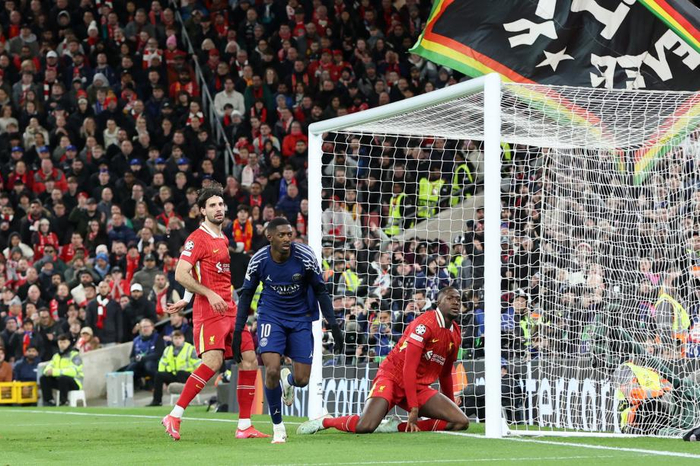 开云体育在线-利物浦艰难告捷巴黎欧冠小组突围关键之战()  第2张