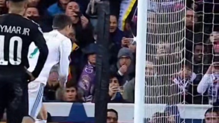 开云app-皇马门将成为罚点秀，多次扑点拯救全队()  第1张