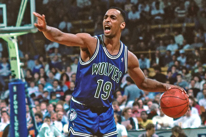 开云官方在线-森林狼球员被授予月度最佳表现奖项实至名归()  第2张