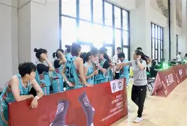 开云体育app-上海女篮勇夺胜利，雄心万丈闯入决赛()  第1张