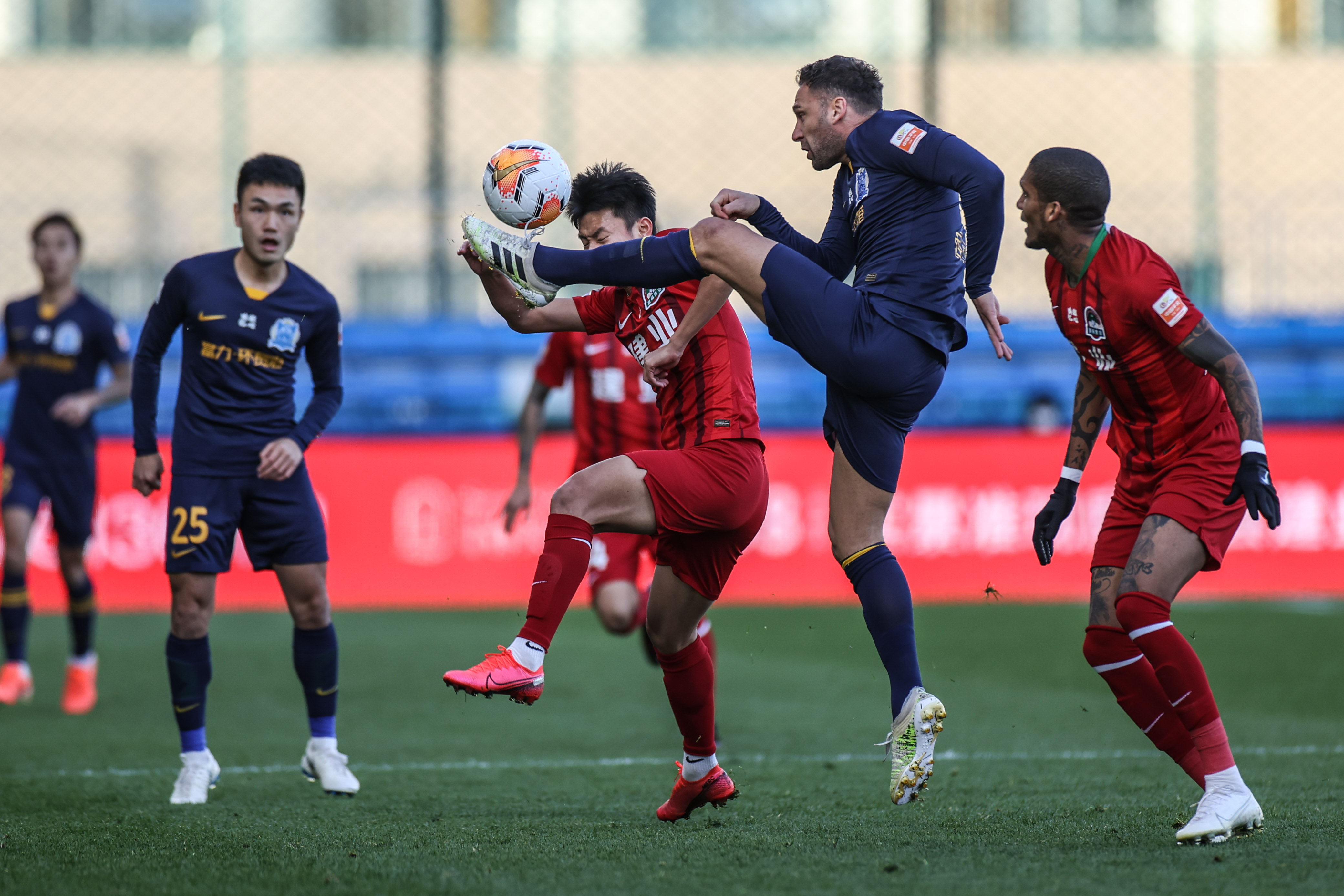 开云sports-重庆斯威客场-击败天津泰达，豪取三分()  第2张