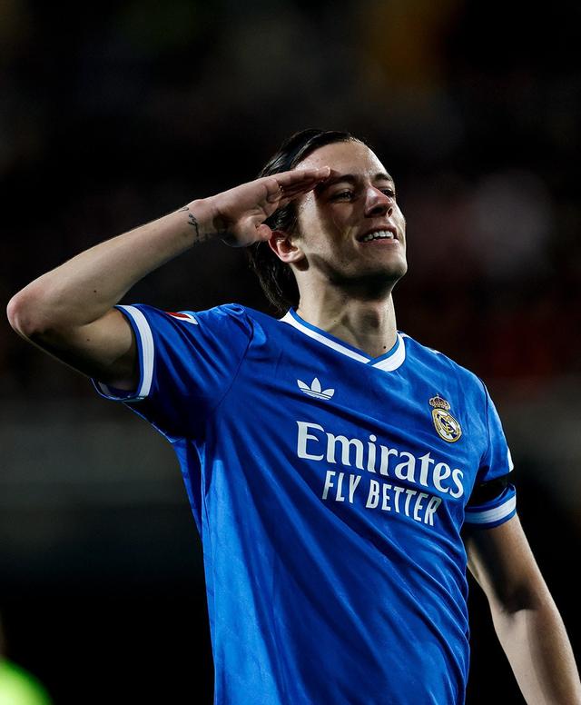 开云体育娱乐app-瓦伦西亚惨遭惩罚，输球令球迷失望()  第1张